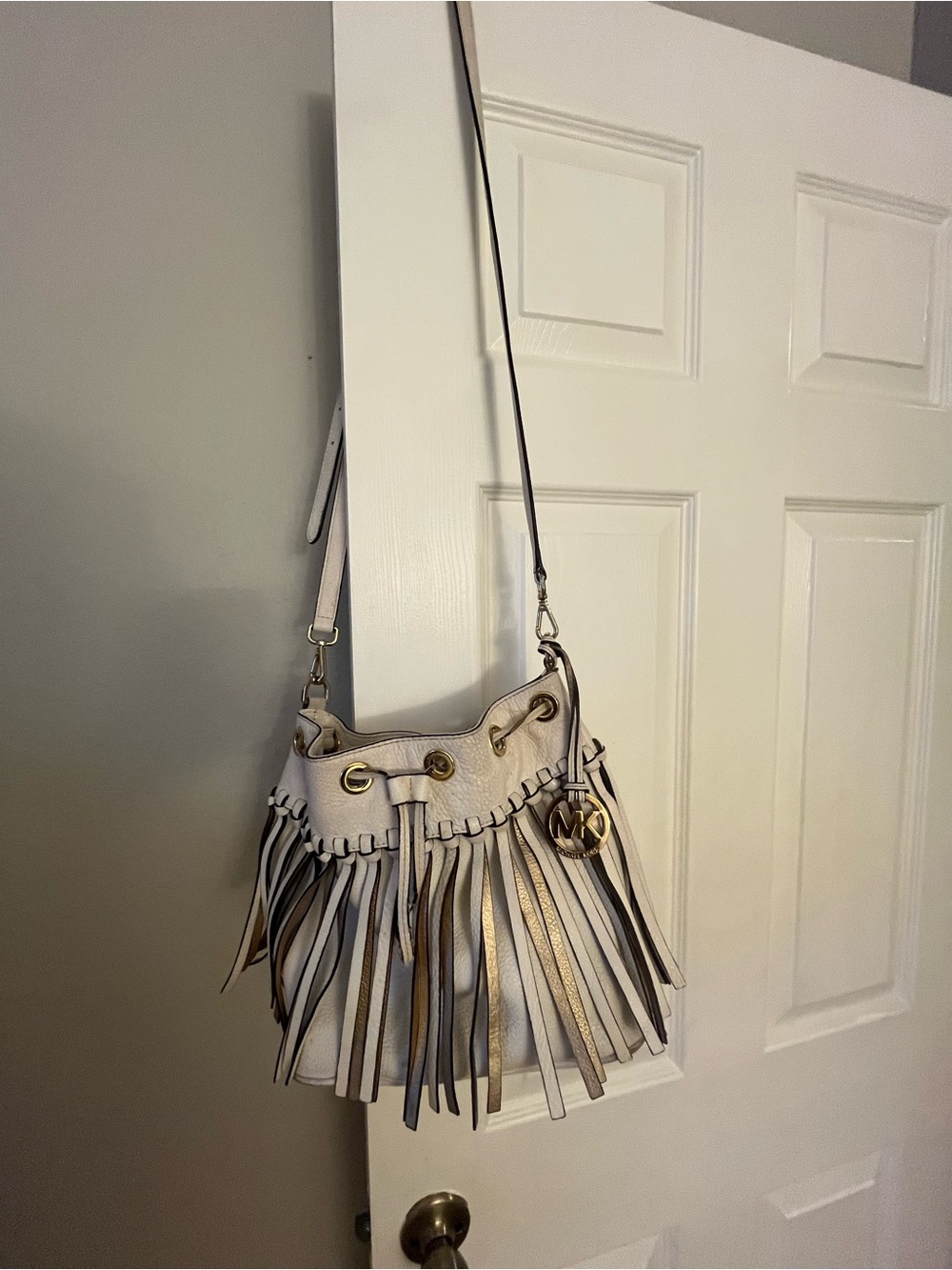 Michael Kors Cream and Brown Leather Fringe Drawstring Shoulder Bag - Picture 4 of 9